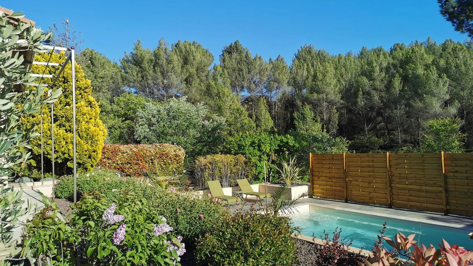 Appartement Juste En Provence à Saint-Saturnin-lès-Apt Séjour chez l'habitant