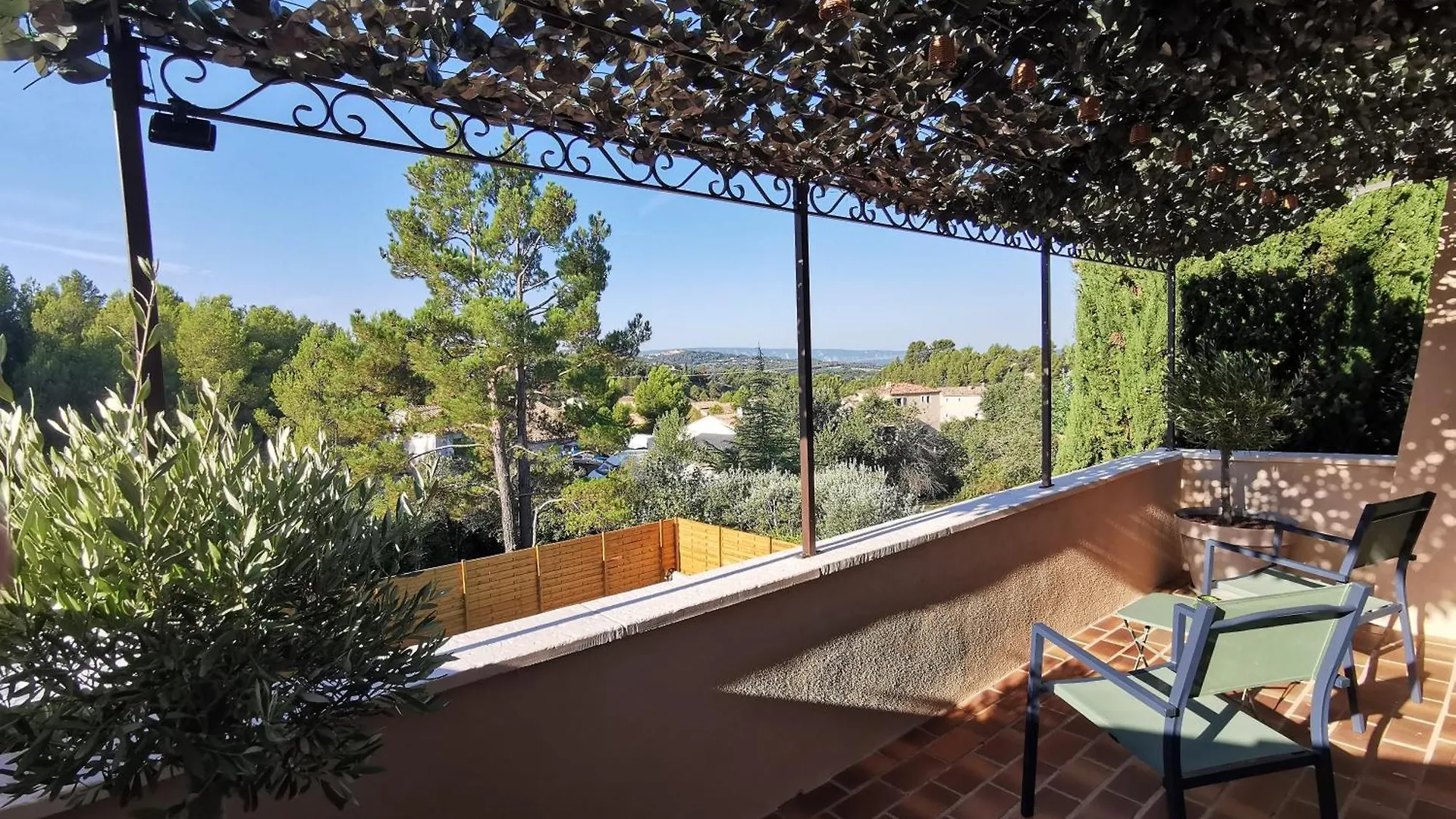 Appartement Juste En Provence à Saint-Saturnin-lès-Apt Séjour chez l'habitant